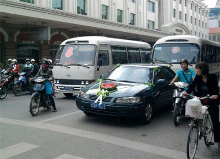 Khóc thầm vì chưa được đóng phí giao thông!