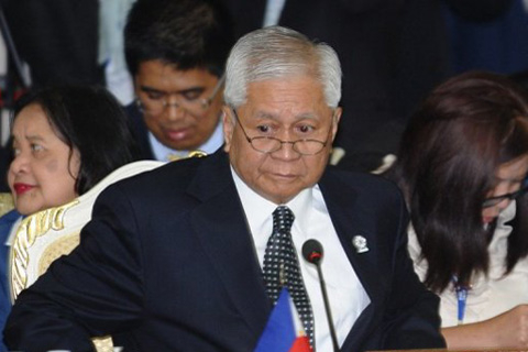 Philippines lên án thái độ nước đôi và hù doạ của Trung Quốc