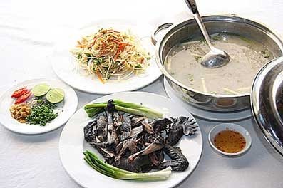 Về Tây Ninh ăn… gà Mông