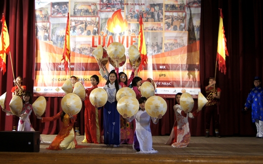 Giao lưu  „Lửa Việt 2014”