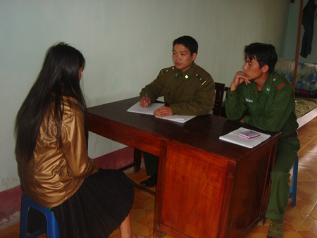 Ly kỳ vụ lừa bán 33 người đàn ông - Dùng tình để lừa