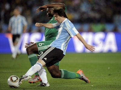 Argentina khởi đầu suôn sẻ tại World Cup