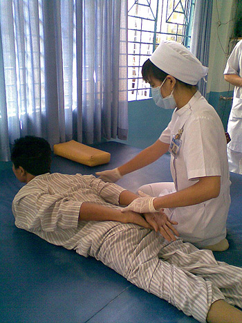 Đau do bệnh xương khớp