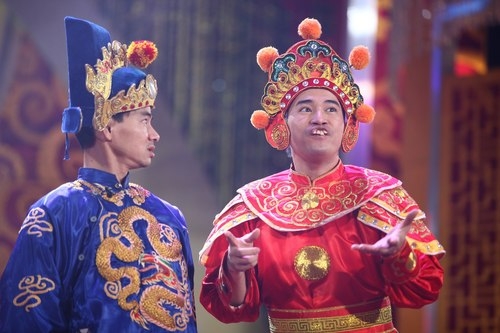 Gặp nhau cuối năm giễu nhại Giọng hát Việt