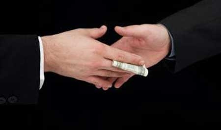 Không có chức mà vẫn có quyền