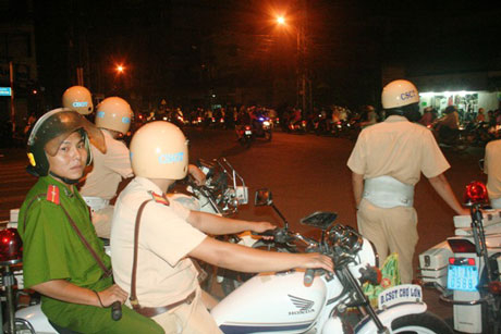 TPHCM: Niềm tin chiến thắng dâng trào trên từng tuyến phố