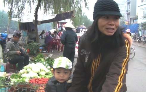 Ong Showbiz: Ăn nhiều món "nhảm", không độc hại cũng... béo phì