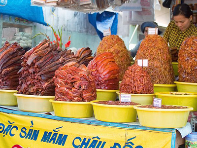 Đặc sản mắm cá Châu Đốc An Giang