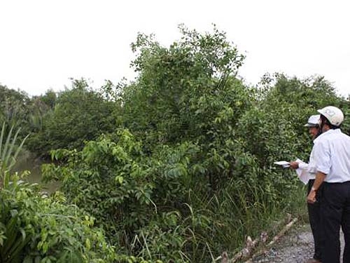 Chiếm dụng tiền tỉ của khách hàng