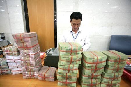 Lãi suất giảm: Doanh nghiệp sốt ruột với nợ cũ