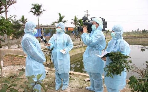 Thông tin gian dối, quyết sách sẽ bại