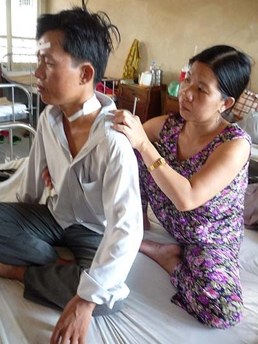 Say rượu, hiệu trưởng cắt cổ thuộc cấp