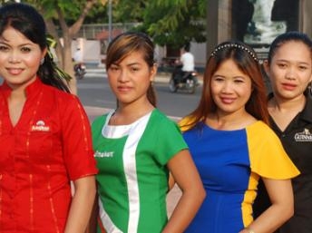 Phnom Penh cấm đàn ông nước ngoài trên 50 tuổi lấy vợ trẻ người Cam Bốt