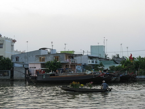 Ăn tết trên sông