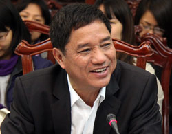 'Học sinh quay clip ném phao đáng được tôn vinh'