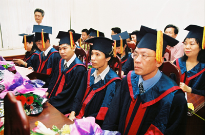 Nhu cầu dẫn đến bằng giả từ trường dỏm