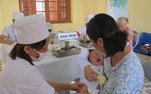 Thót ruột với Quinvaxem!