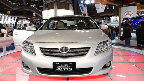 Phí ôtô: Vì 1 người bị bệnh, bắt xã hội uống thuốc?