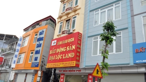 Thủ đoạn 'cắt cổ' ở văn phòng bất động sản