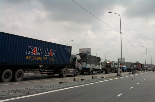 Vẫn tăng phí đường bộ