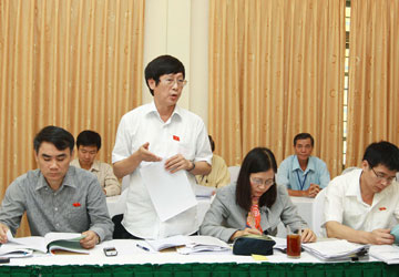 Chưa thể tập trung vào các luật về quyền dân chủ?
