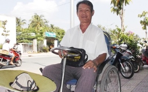 Người đàn ông sống sót kỳ lạ sau 33 ngày bất tỉnh