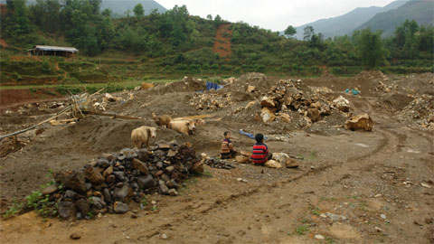Ngành khai khoáng: Mất bò mới lo làm chuồng