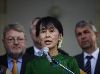Bà Aung San Suu Kyi tố cáo chính quyền Miến Điện kiểm duyệt diễn văn
