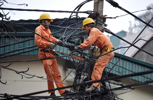 Phải tái cơ cấu, các tập đoàn kêu khó