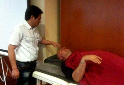 Chuyên gia thôi miên giải mã vong hồn, ma quỷ