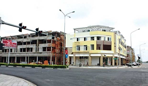 Cả ngàn nhà phố phát mãi