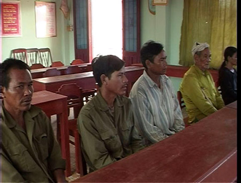 "Cầm đồ thuốc độc": Chỉ cần nghi là tìm cách... giết