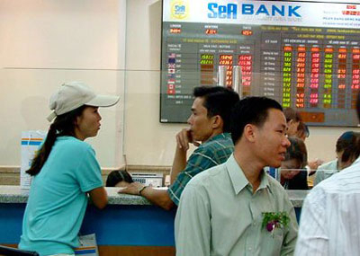Lãi suất thanh toán lại chạm 13%/năm