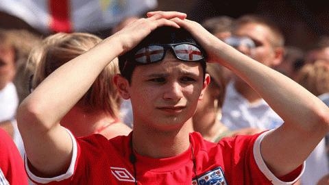 Đức đại thắng Anh để giành vé vào tứ kết