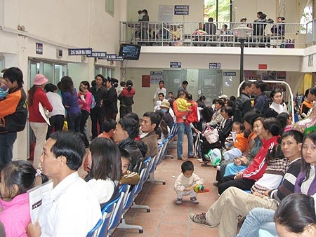Nhiều thủ tục sẽ làm phiền người bệnh