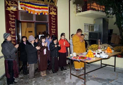 Hoạt động nhân ngày lễ các thánh 1-11-2012.