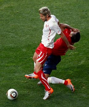 Hạ Thụy Sĩ, Chile độc chiếm ngôi đầu bảng H