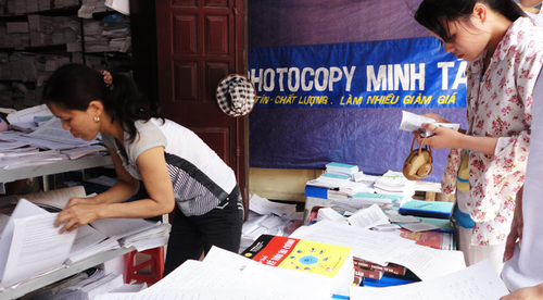 Sinh viên lên tiếng về kỹ nghệ "đi thầy"