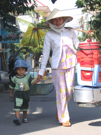 Nhọc nhằn quang gánh