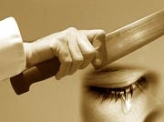 Lưỡi dao oan nghiệt "chạy" từ vợ sang chồng