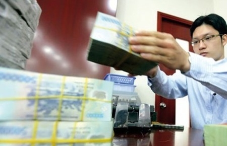 Nợ công tiếp tục chèn lấn “nợ tư”