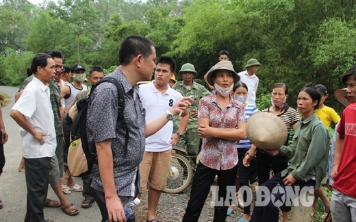 Vụ chôn thuốc trừ sâu: Dân lập trại giữ hiện trường, công an đi điều tra lý lịch