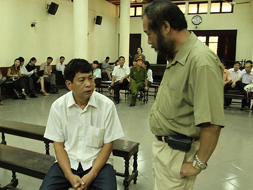 Bùi Tiến Dũng chối tội