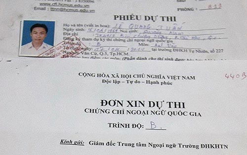 Bằng giả: Cần là có