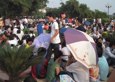 4 triệu đồng một cặp vé xem pháo hoa Mỹ Đình