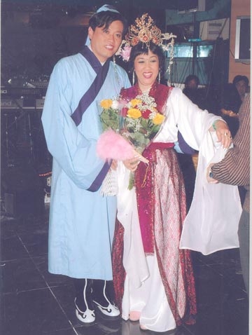 Hát cho nhau ở xứ người