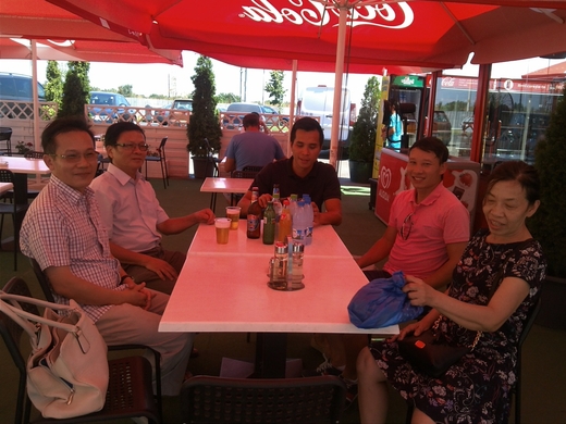 Một ngày với người Việt ở Bucharest