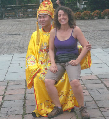 Bán rẻ cố đô làm du lịch