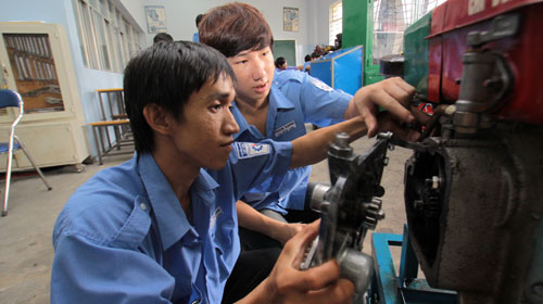 Nguy cơ người nhiều hơn việc