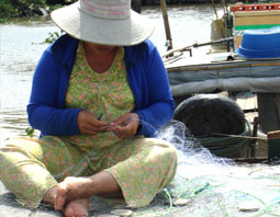“Thân cò” lên phố